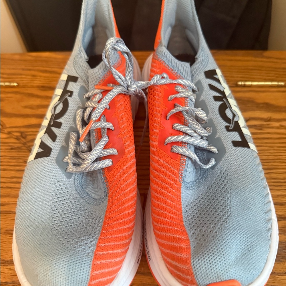 Hoka Carbon X 2